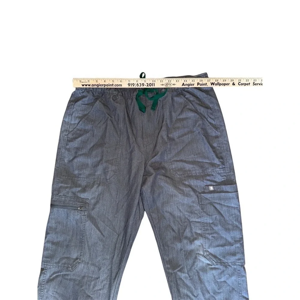 FIGS Technical Collection Men's Scrub Pants Size L Gray Cargo Drawstring‎ zipper